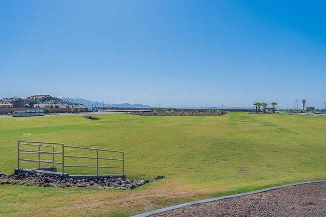 Building Photo - Modern 3-Bed + Den Home in Ventana De Estrellas