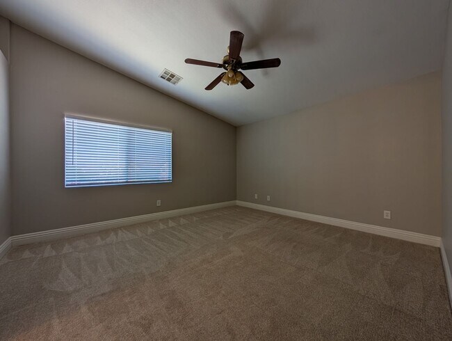 Building Photo - 2-STORY TOWNHOUSE FOR RENT IN ALIANTE NORT...