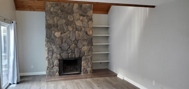 Building Photo - 13605 E Yale Ave