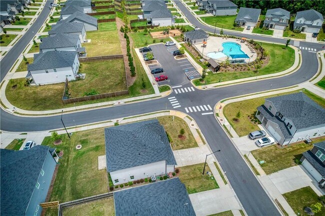 Building Photo - 607 Runnel Dr
