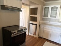 Building Photo - 5530 Lakefield Dr