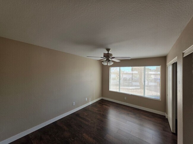 Building Photo - Welcome Home To Canyon Willow