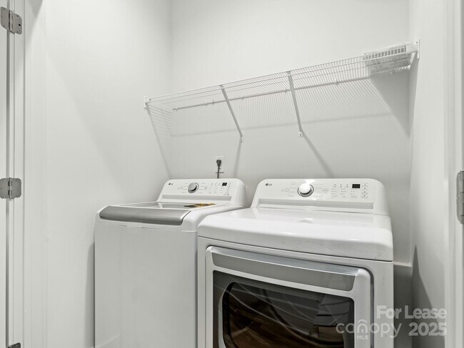 Building Photo - 1310 N Davidson St