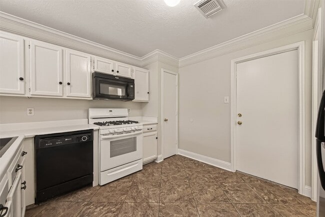 Building Photo - 16715 N Mist Dr