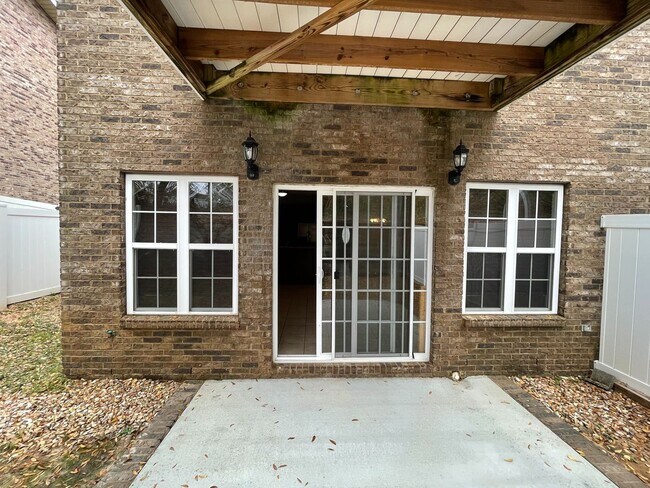 Building Photo - Eagle Landing