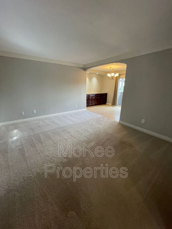 Building Photo - 4328 College Ave