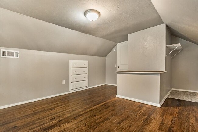 Building Photo - 1403 N 1st St