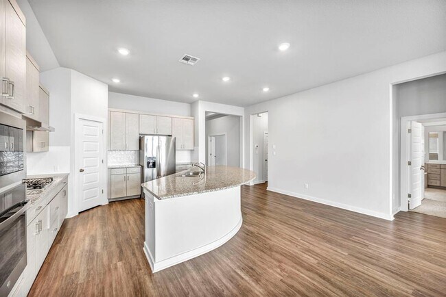 Building Photo - 121 High Plains Dr