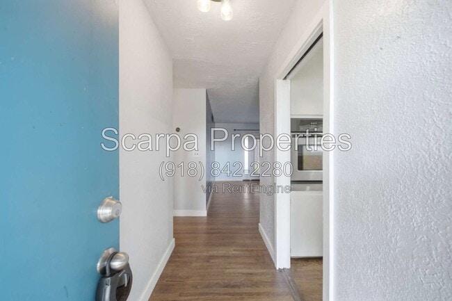Building Photo - 2820 S Hudson Ave