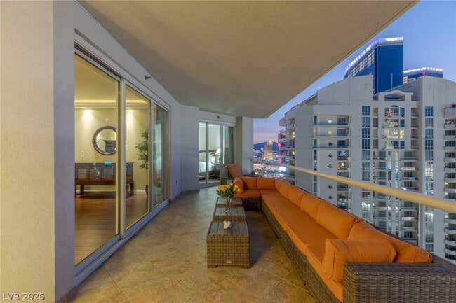 Building Photo - 2777 Paradise Rd