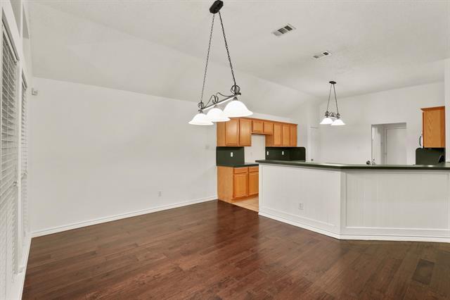 Building Photo - 280 Beech Dr