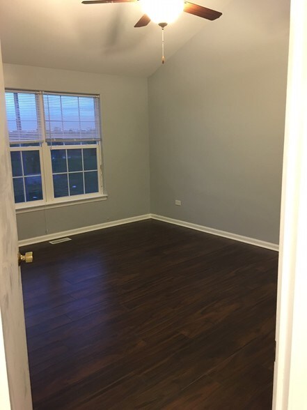 1st Bedroom - 606 Berry Ridge Dr