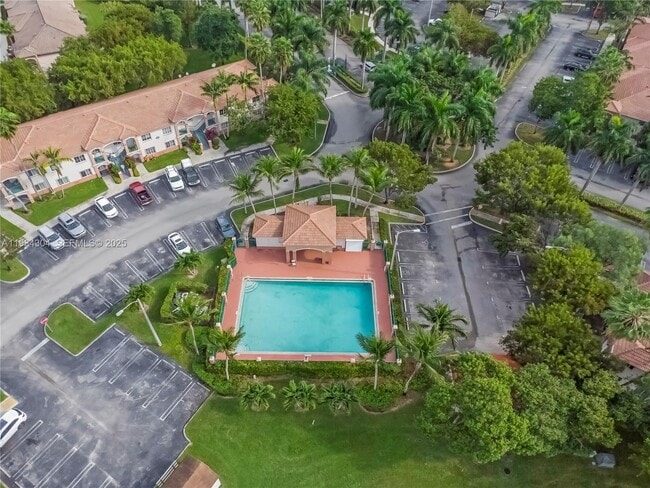 Building Photo - 1250 SE 29th St