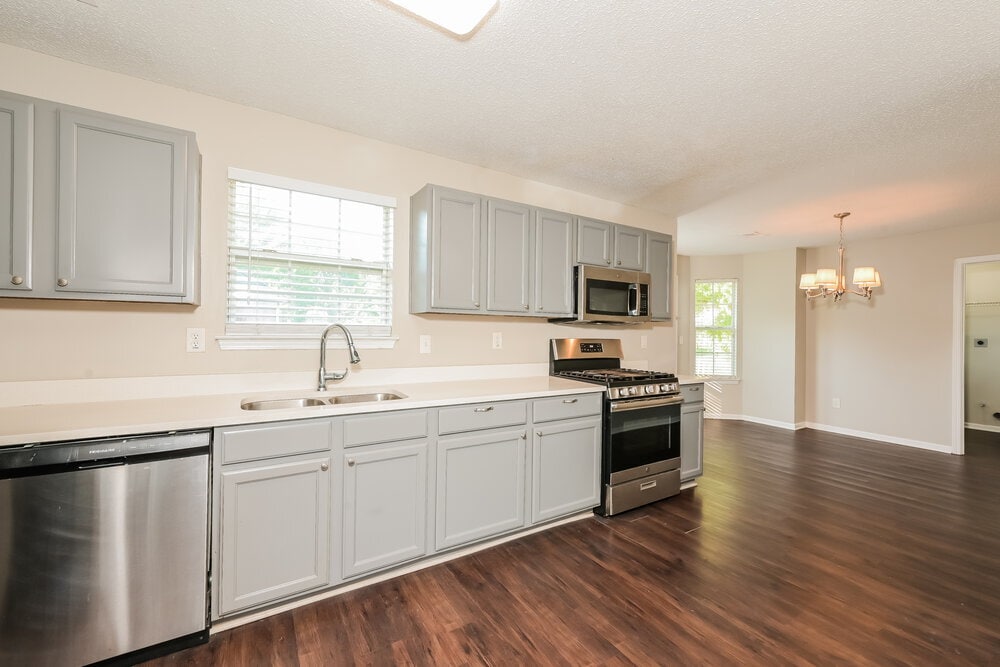 Building Photo - 3370 Spring Mesa Dr SW