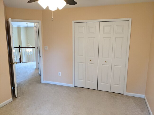 Building Photo - 403 McClellan Dr