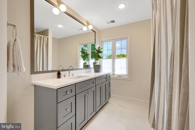 Building Photo - 6305 Dunaway Ct