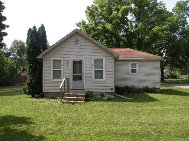 Building Photo - CORUNNA - 115 Ferry St