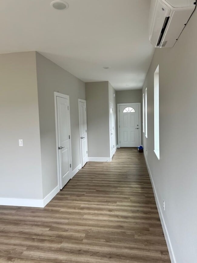 Building Photo - Modern Multi-Gen Living- Brand New
