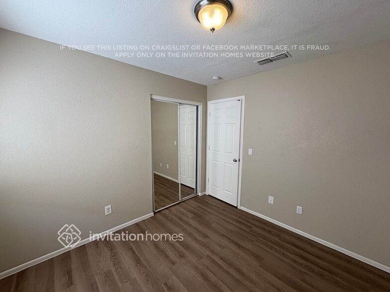 Building Photo - 4709 N 84th Dr