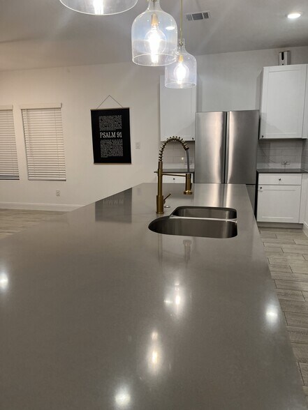 Kitchen 2 of 8 - 6615 Morgan Path