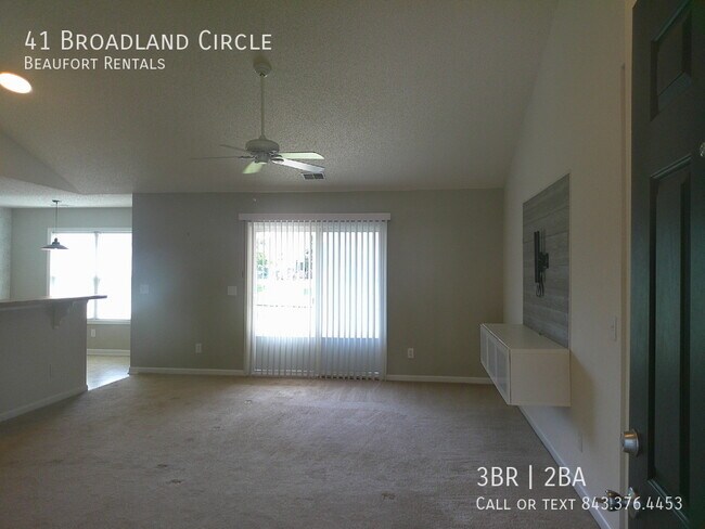 Building Photo - 41 Broadland Cir