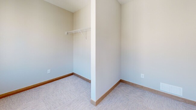 Building Photo - 882 20th Ave SE