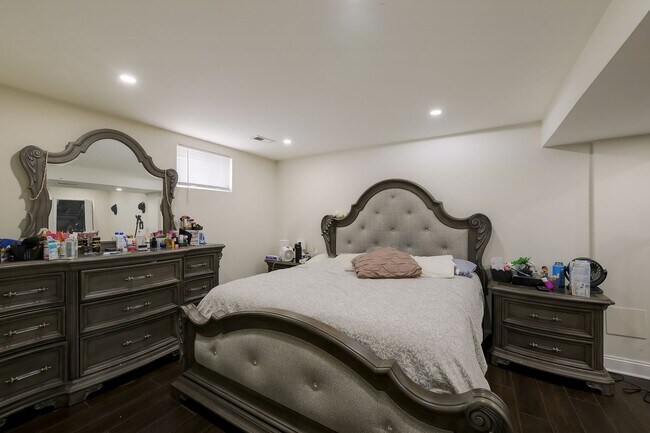 Building Photo - Luxurious Single Family Home in Emerald Farm