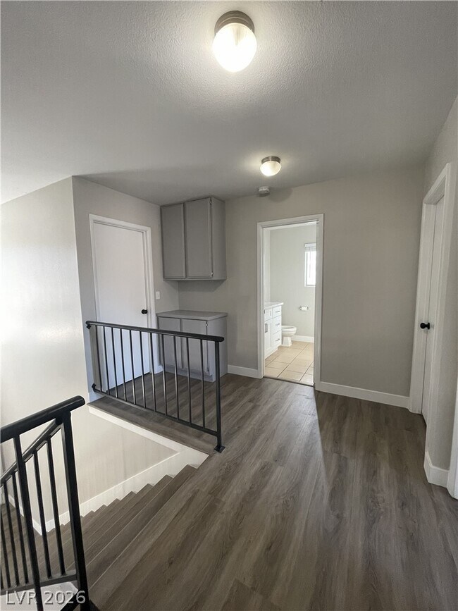 Building Photo - 2840 Belleza Ln