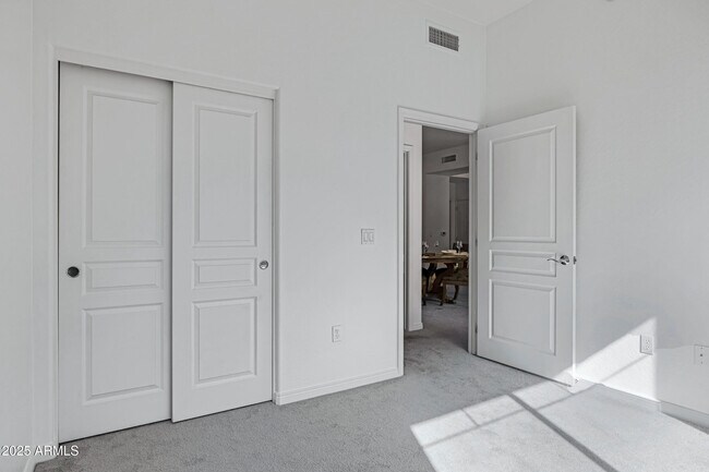 Building Photo - 2989 N 44th St