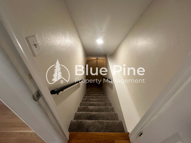 Building Photo - 3267 Merlin Dr