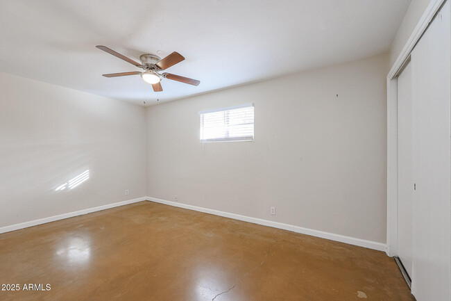 Building Photo - 2301 W Osborn Rd