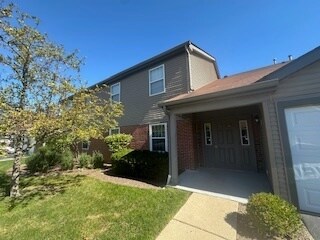 Building Photo - 717 E Whispering Oaks Dr