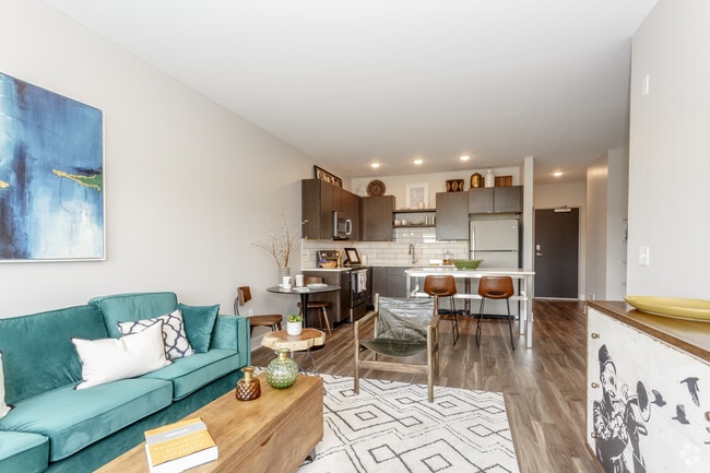 1BR, 1BA - 804 SF - Union Berkley