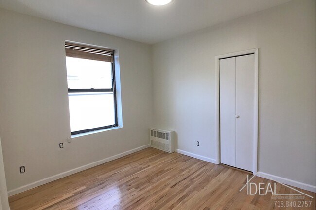 Building Photo - 229 Saint Johns Place #2DR