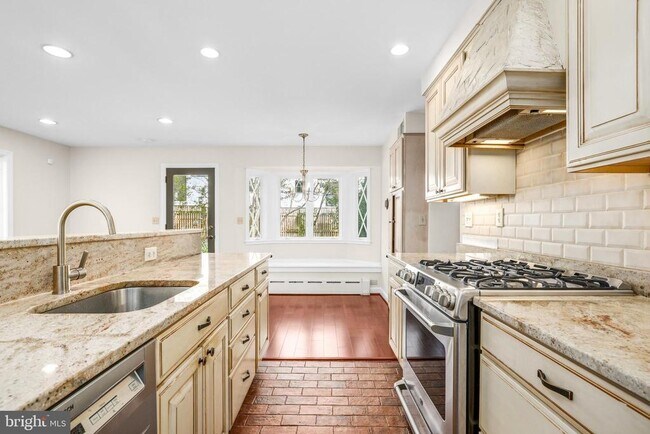 Building Photo - 2238 Meridian St