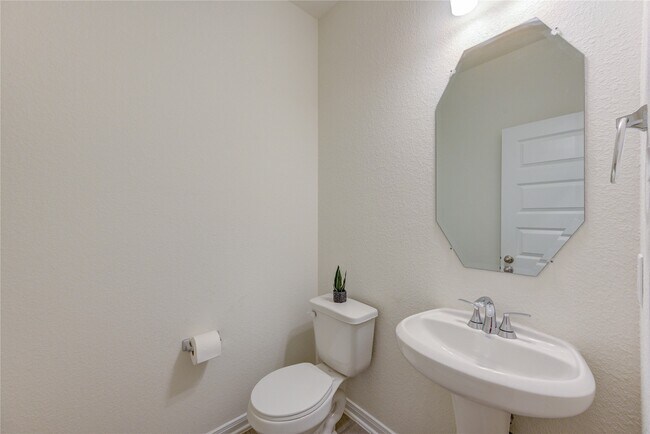 Building Photo - 22851 Fulton Lndg Dr