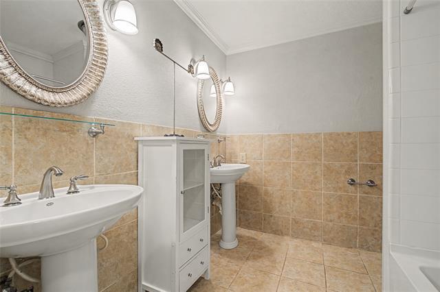 Building Photo - 3200 Hickory Ct