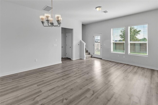 Building Photo - 1203 Showbox St