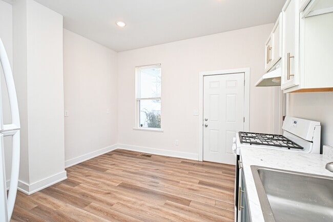 Building Photo - 4151 Chambers St