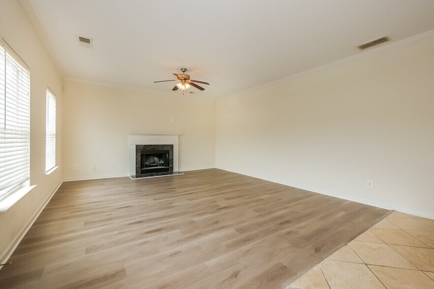 Building Photo - 1116 Corkscrew Way