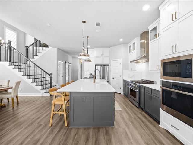 Building Photo - 2325 Offerande Dr