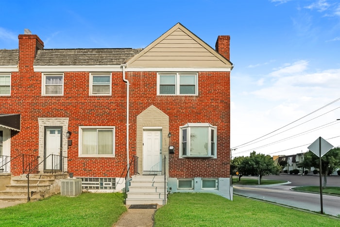 Primary Photo - 4334 Greenhill Ave