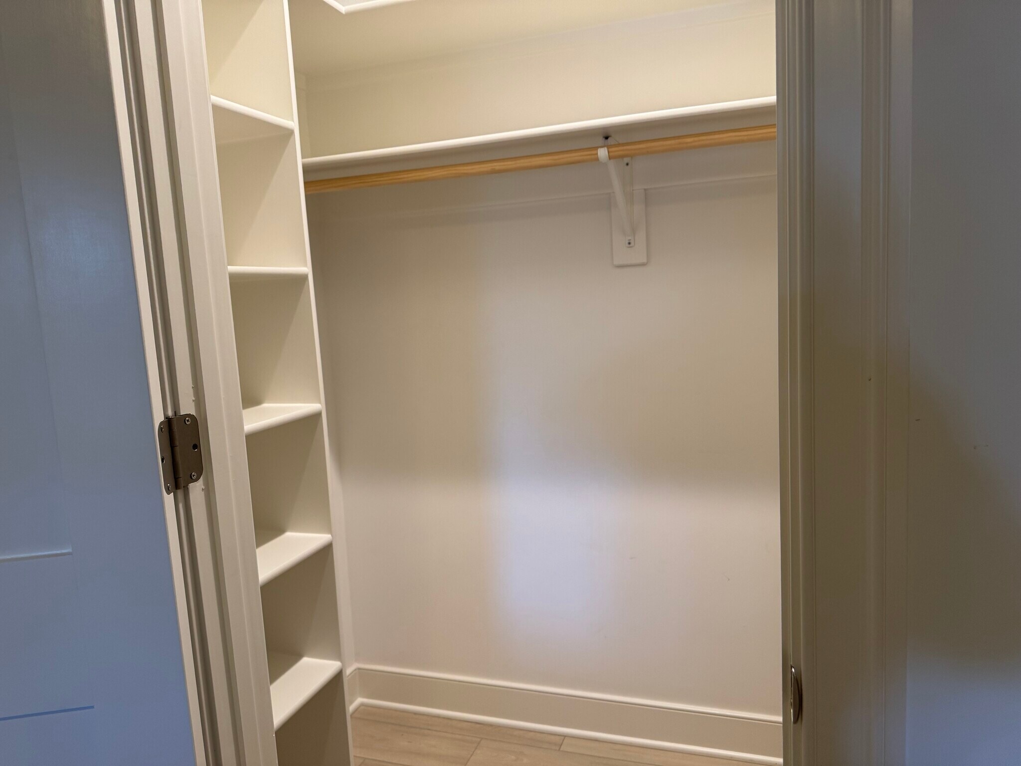 Building Photo - 8504 Meadowlark Ln