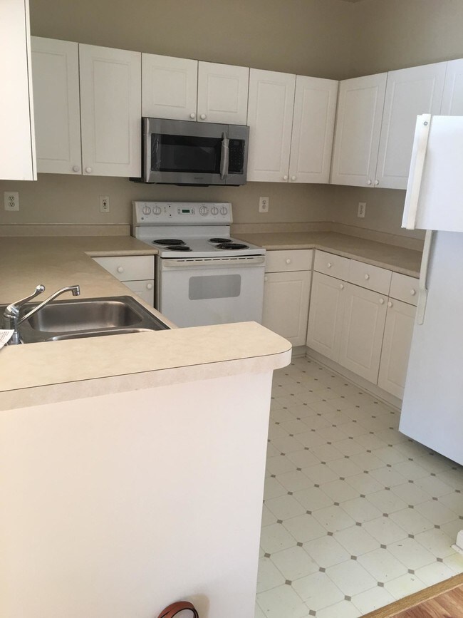 Building Photo - 4551 Strutfield Ln
