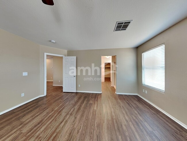 Building Photo - 8947 W Charleston Ave