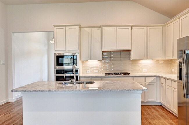 Building Photo - 8403 Oceanmist Cv Dr