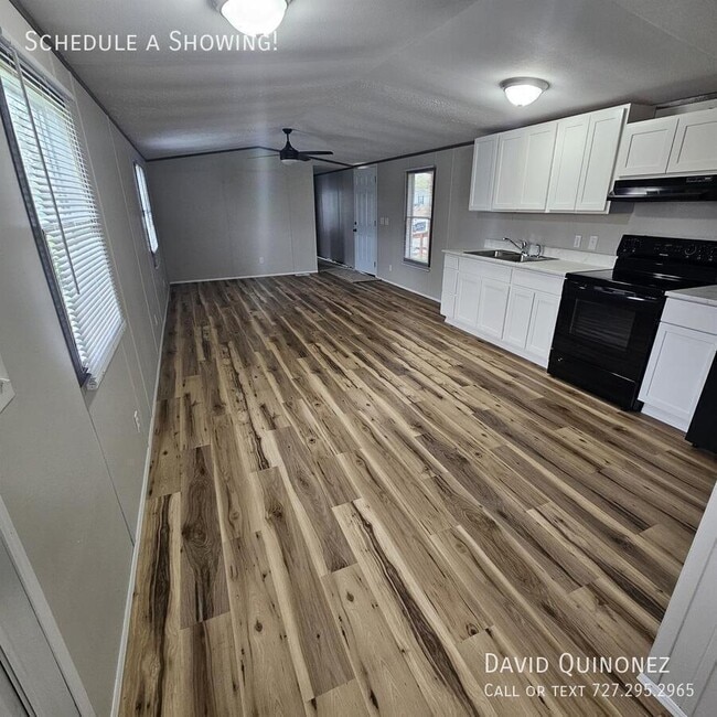 Building Photo - 5610 Lesteele-