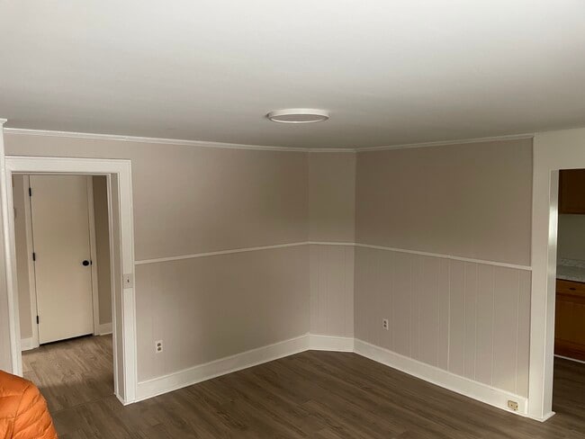 Building Photo - 52 Park St