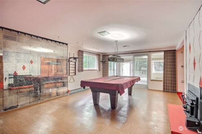 Lower Level - 3527 Shattuck Ave S