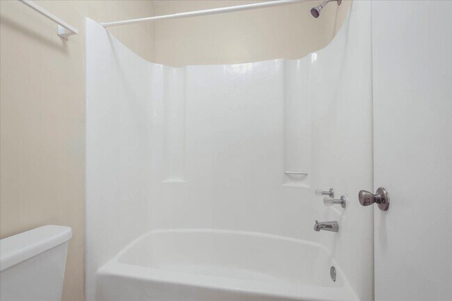 Building Photo - 3208 Ginger Dr